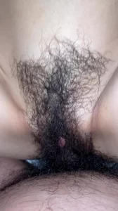 无套爆插在校可爱小女友, 内射她那好看茂密的嫩穴